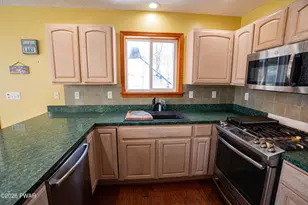 357 Lakeview Dr W, Lake Ariel, PA 18436 - Photo 16