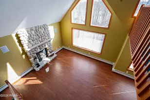 357 Lakeview Dr W, Lake Ariel, PA 18436 - Photo 10