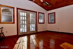 130 Log and Twig Rd, Dingmans Ferry, PA 18328 - Photo 22