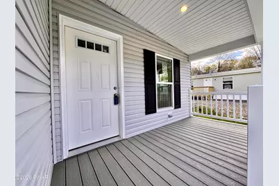 102 Middle Road, Greentown, PA 18426 - Photo 10