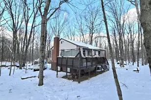 113 Blueridge Ln, Lords Valley, PA 18428 - Photo 6