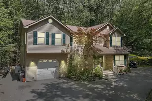 5 Pumphouse Rd, Lakeville, PA 18438 - Photo 2