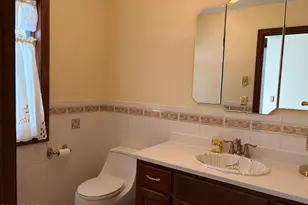 806 Gaskin Ct, Lords Valley, PA 18428 - Photo 16