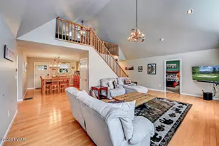 127 Robin Way, Lackawaxen, PA 18435 - Photo 6