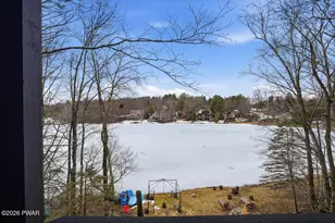 1096 Aquarius Dr, Lake Ariel, PA 18436 - Photo 4