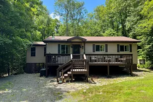 12 Capricorn Cir, Lake Ariel, PA 18436 - Photo 2