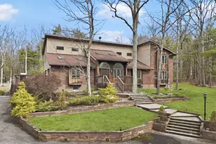 111 Westbrook Ct, Tafton, PA 18464 - Photo 1