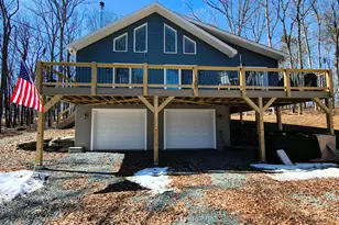 192 Lower Lakeview Dr, Hawley, PA 18428 - Photo 2