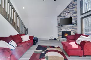 1121 Cobblewood Rd, Newfoundland, PA 18445 - Photo 10