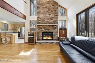 2722 Pebble Ct, Lake Ariel, PA 18436 - Photo 10