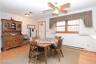 104 Hickory Ln, Greentown, PA 18426 - Photo 14