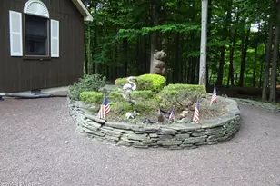 104 Hickory Ln, Greentown, PA 18426 - Photo 4