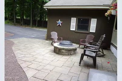 104 Hickory Lane, Greentown, PA 18426 - Photo 4