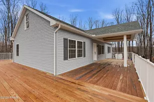 9 Avoy Pl, Lake Ariel, PA 18436 - Photo 10