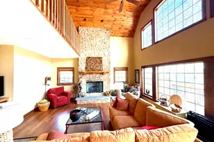 2 Knollwood Rd, Lakeville, PA 18436 - Photo 16