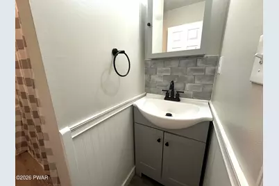 2116 Spring, Bushkill, PA 18324 - Photo 12