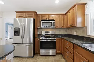 201 Shiny Mountain Rd, Greentown, PA 18426 - Photo 32