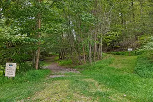 140 Timber Ridge Cir, Greentown, PA 18426 - Photo 94