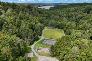 140 Timber Ridge Cir, Greentown, PA 18426 - Photo 96