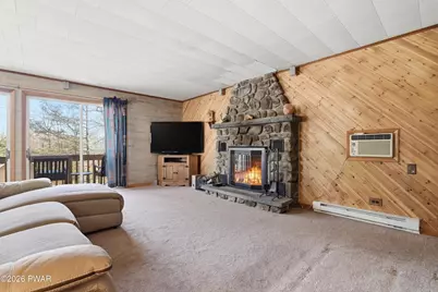140 Timber Ridge Circle, Greentown, PA 18426 - Photo 4
