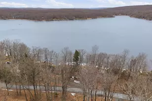 221 W Shore Dr, Hawley, PA 18428 - Photo 14