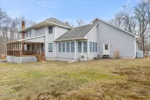 1177 Dewberry Dr, Hawley, PA 18428 - Photo 4