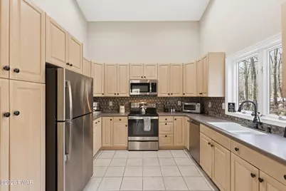 1197 Dewberry Drive, Hawley, PA 18428 - Photo 10