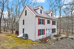 6293 Decker Rd, Bushkill, PA 18324 - Photo 4
