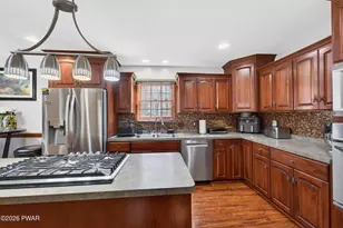 6293 Decker Rd, Bushkill, PA 18324 - Photo 10