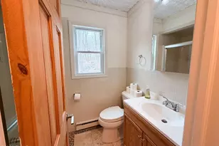 811 Hickory Ct, Lords Valley, PA 18428 - Photo 10
