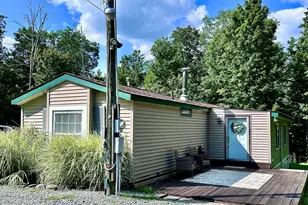 155 Hilltop Cir, Greentown, PA 18426 - Photo 4