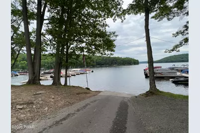 155 Hilltop Circle, Greentown, PA 18426 - Photo 2