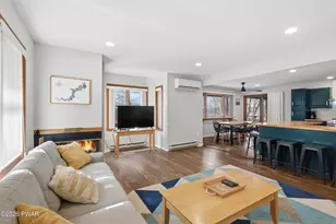 115 Marina Village Ln, Greentown, PA 18426 - Photo 8