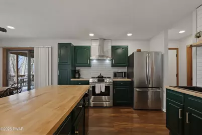 115 Marina Village Lane, Greentown, PA 18426 - Photo 14