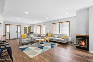 115 Marina Village Ln, Greentown, PA 18426 - Photo 10