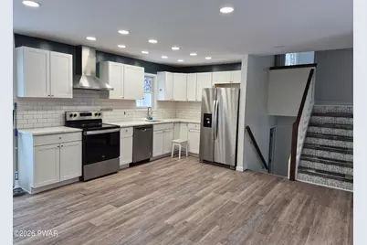 805 Pastern Court, Hawley, PA 18428 - Photo 10