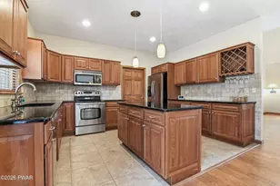 187 Indian Dr, Greentown, PA 18426 - Photo 12