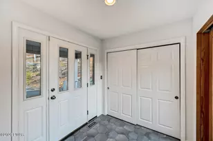 107 Cliff Dr, Lords Valley, PA 18428 - Photo 10