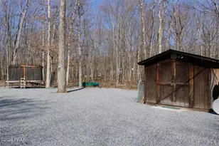 127 Birchy Brook Dr, Milford, PA 18337 - Photo 34