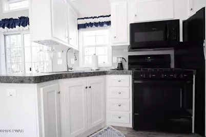 127 Birchy Brook Drive, Milford, PA 18337 - Photo 14