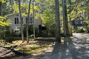 108 Cottonwood Dr, Hawley, PA 18428 - Photo 2