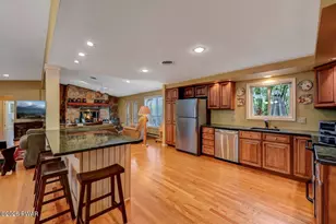 809 Blackbirch Ct, Lords Valley, PA 18428 - Photo 18