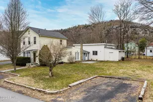 511 Avenue K, Matamoras, PA 18336 - Photo 2