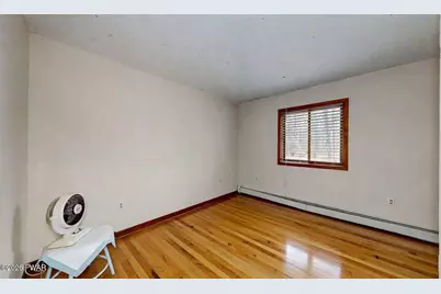 214 Lower Lakeview Drive, Hawley, PA 18428 - Photo 24