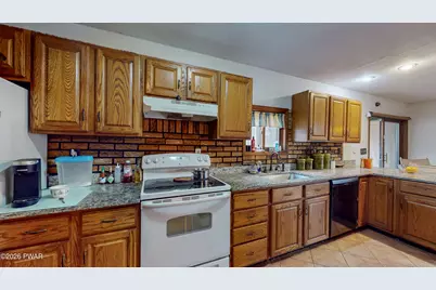 214 Lower Lakeview Drive, Hawley, PA 18428 - Photo 6