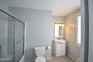 2224 White Tail Ct, Stroudsburg, PA 18360 - Photo 18