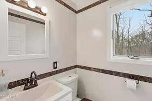 112 Hawk View Dr, Milford, PA 18337 - Photo 16