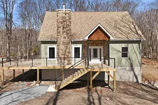 131 Sunset Dr, Greentown, PA 18426 - Photo 4