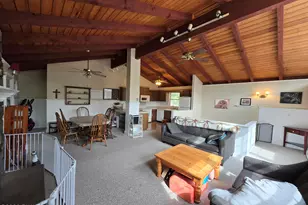 802 Clydesdale Ct, Lords Valley, PA 18428 - Photo 10