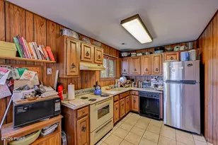 99 S Fairway Dr, Lake Ariel, PA 18436 - Photo 16